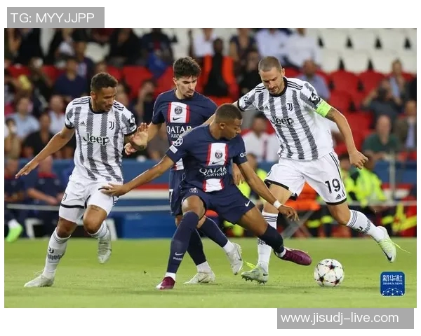 中超赛场惊现冷门巴黎圣日耳曼与尤文图斯战成平局乌龙球引发全场轰动