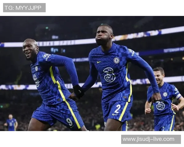 意甲激战曼联大胜切尔西绝杀时刻引发争议判罚全场沸腾