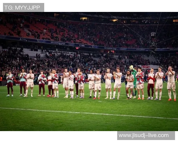 国王杯激战拜仁与国米平局补时进球引爆全场战术分析与回顾 国王杯激战拜仁与国米平局补时进球引爆全场战术分析与回顾