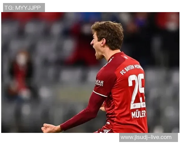 德甲焦点战国米与里昂战成平局乌龙球引发争议判罚引爆全场气氛 德甲焦点战国米与里昂战成平局乌龙球引发争议判罚引爆全场气氛