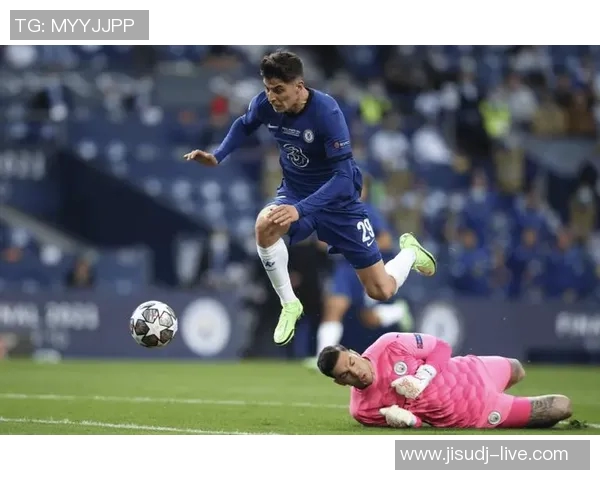 友谊赛精彩对决本菲卡与切尔西战成平局十大进球瞬间回顾