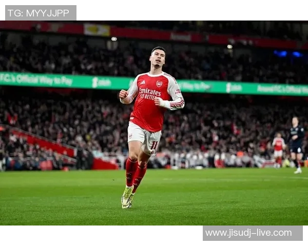 足总杯激战阿森纳与巴萨战平红牌争议引发全场热议及十大精彩进球回顾