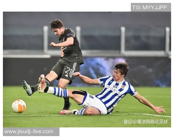 德甲精彩对决：里昂大胜曼联四球逆袭战术解析