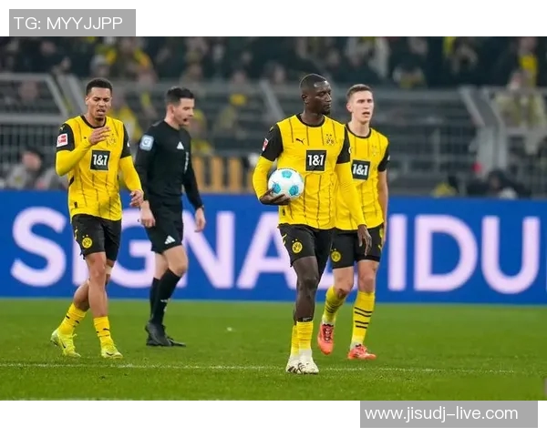 德甲焦点战利物浦与多特蒙德激战成和争议判罚引发全场热议